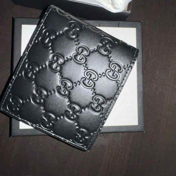 Gucci Embossed Black Leather Card Holder - Picture 1 of 4